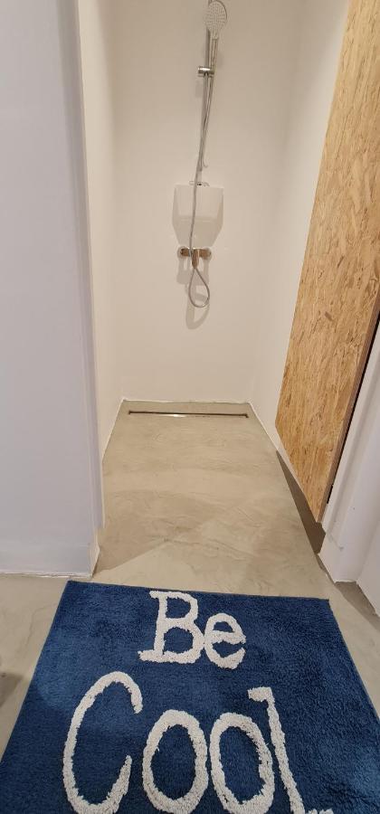 Bee Hostel Paphos Ngoại thất bức ảnh