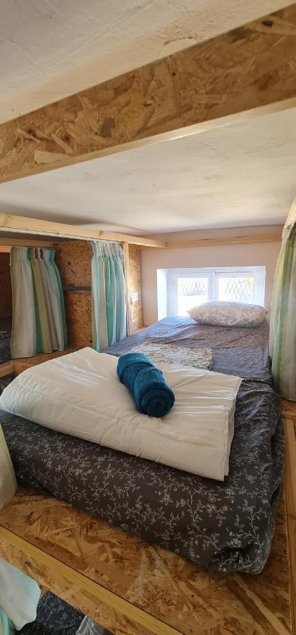 Bee Hostel Paphos Ngoại thất bức ảnh